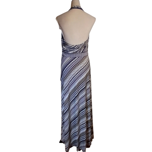 Halter Wrap Maxi Dress  Slimming Geometric Print - Picture 4 of 8
